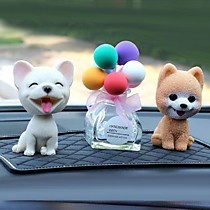 Собака на панель авто маленькая